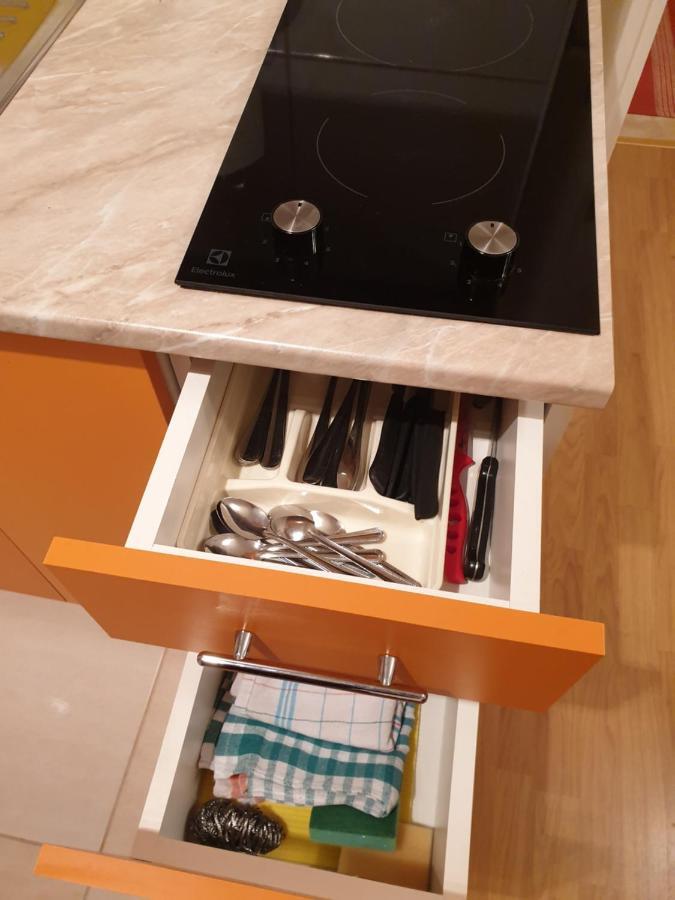 Stan Na Dan Prnjavor, Gajba U Centru Apartamento Exterior foto